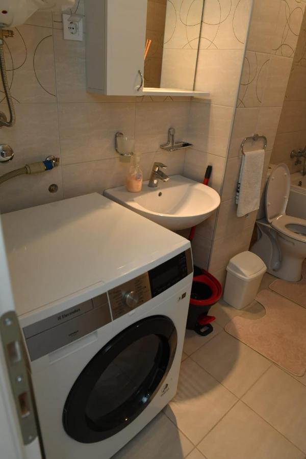 Dobi Apartmani Wing Jagodina Extérieur photo